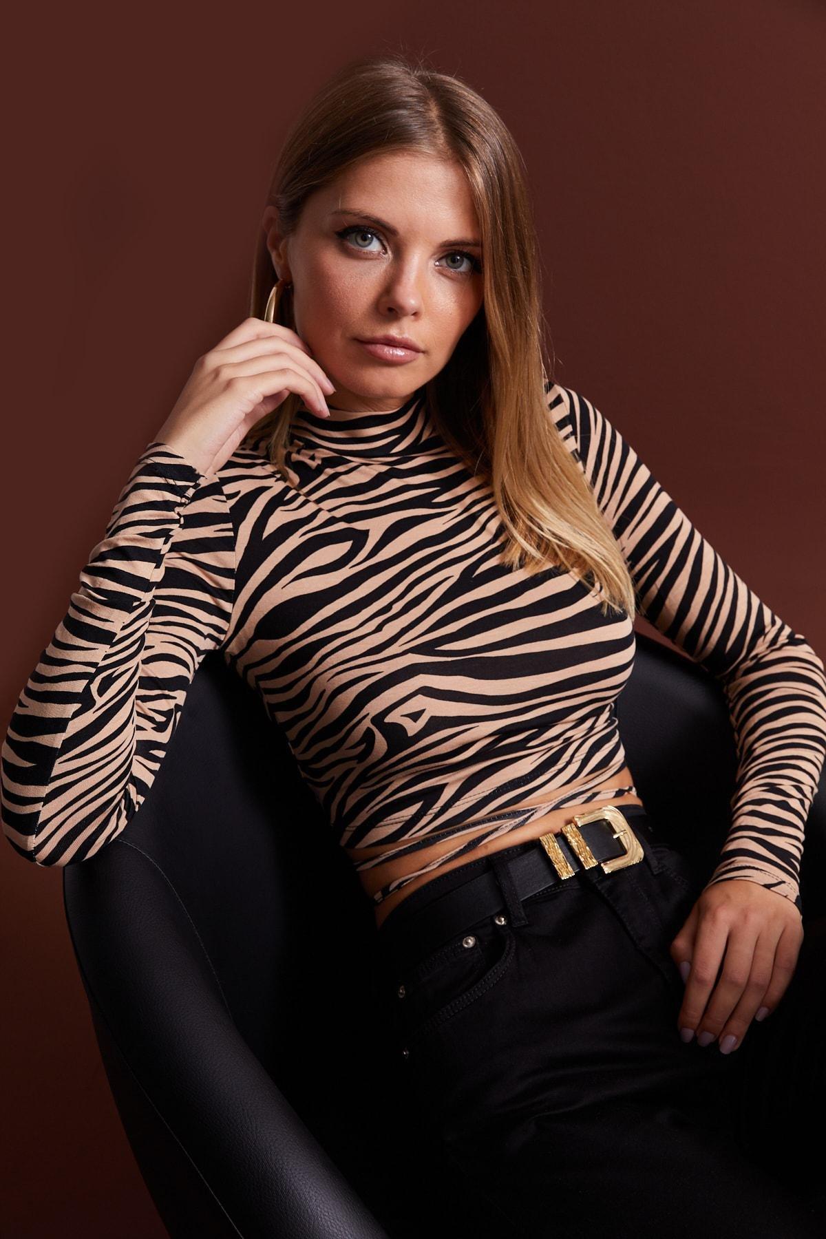 Brown High Neck Fitted Crop Top, , large image number 2
