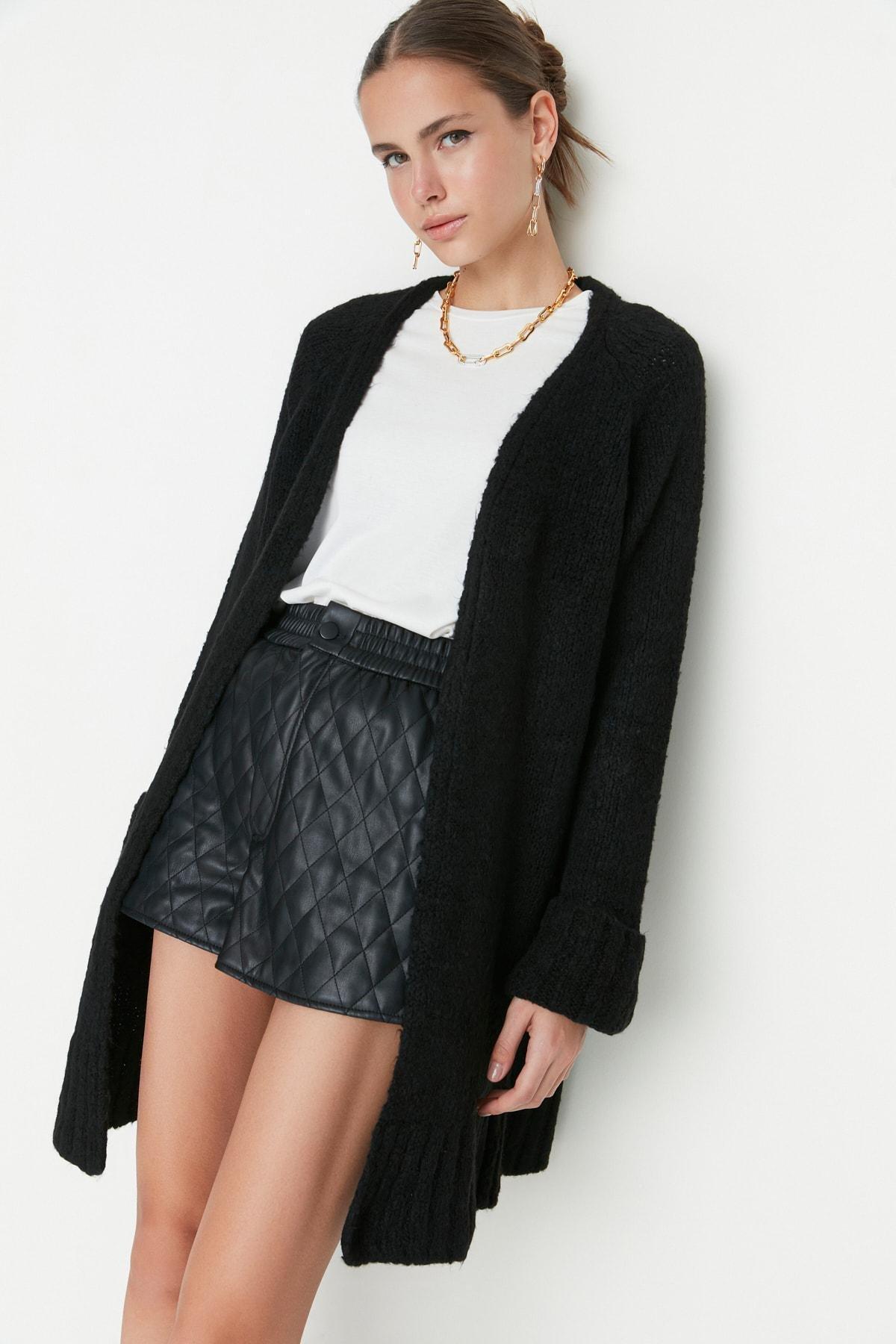 Trendyol - Black Regular V Neck Cardigan