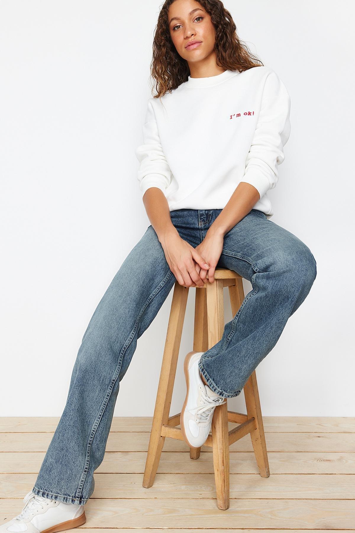 White Regular Sweatshirt, , large image number 5