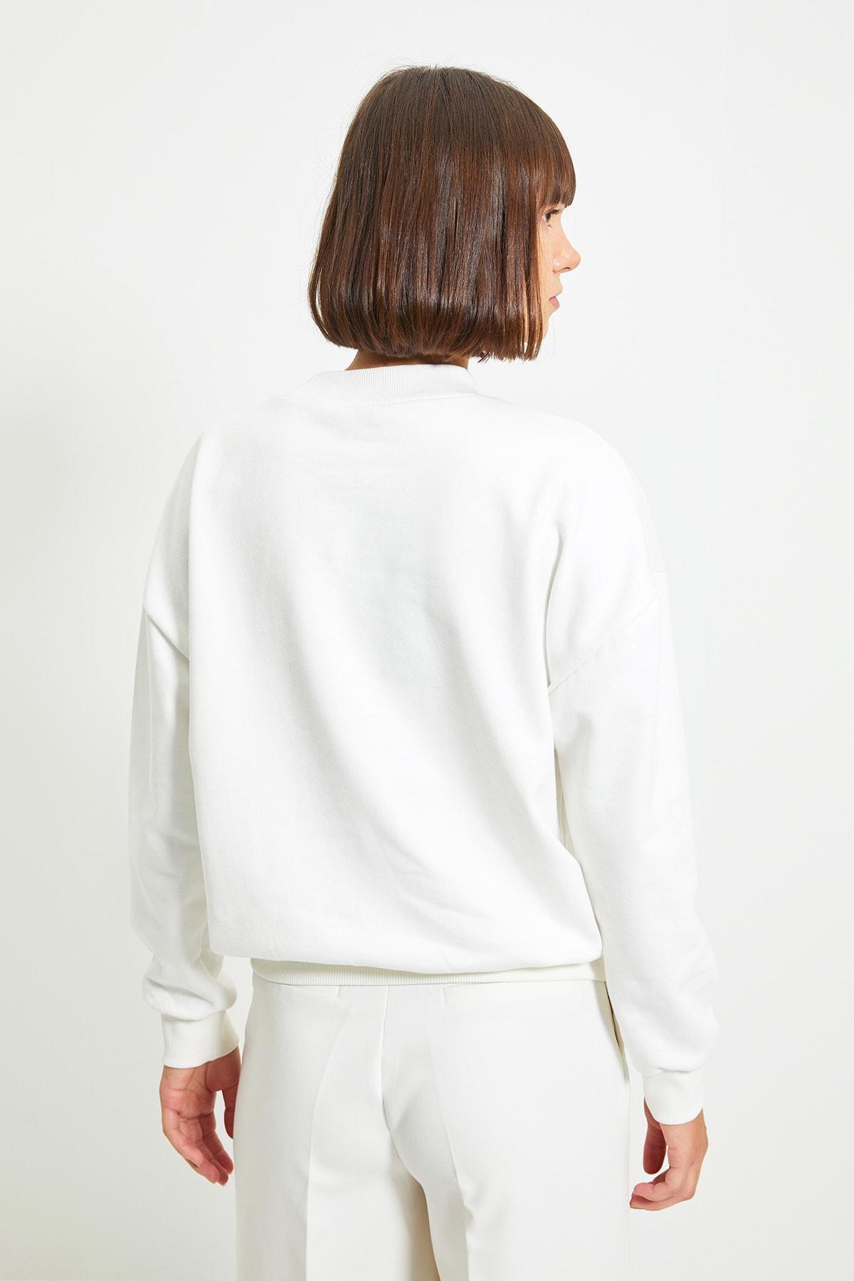 White Regular Sweatshirt, , large image number 8