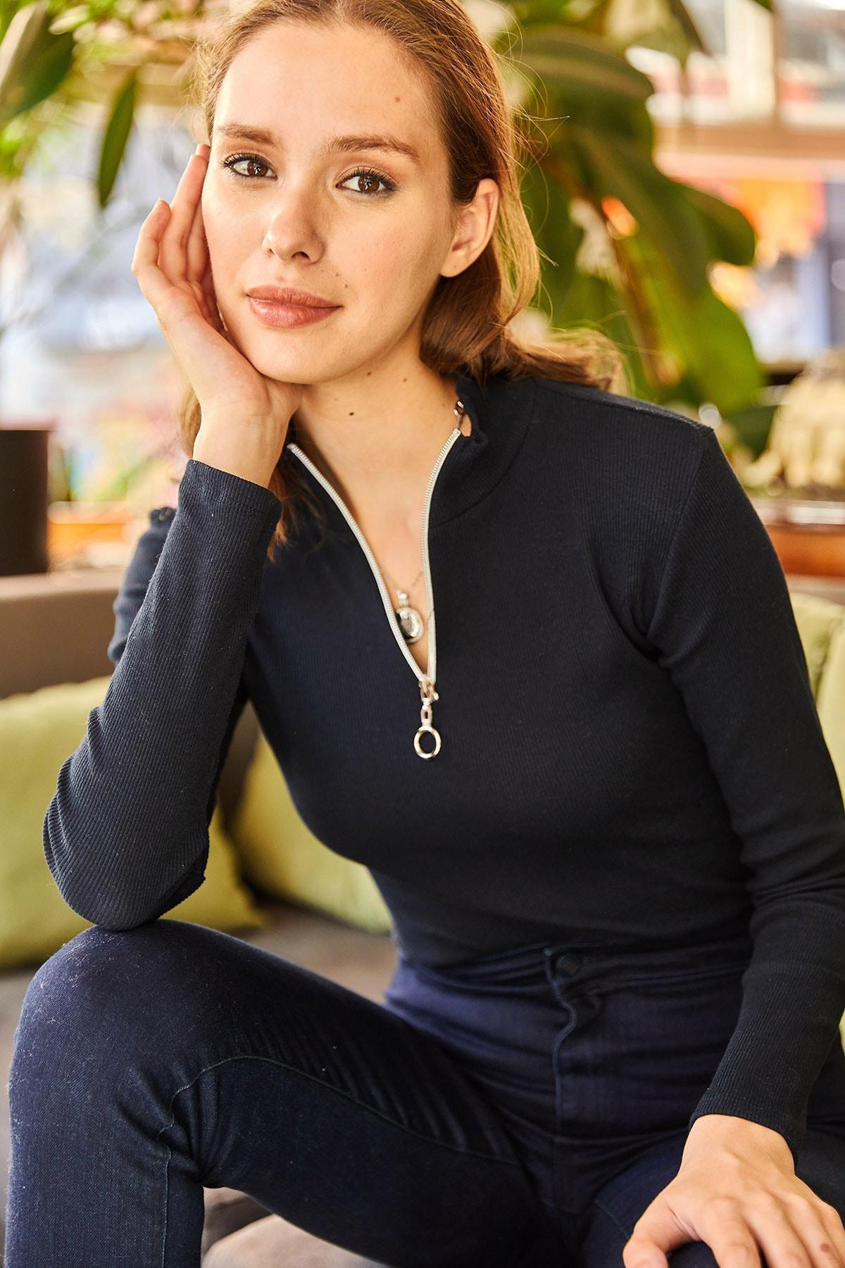 Navy Turtleneck Lycra Zipper Blouse, , large image number 2