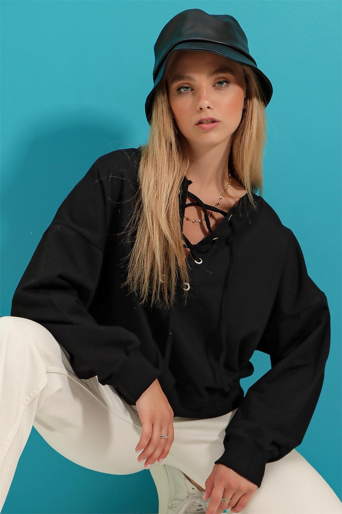 Black Lace Up Oversized Sweatshirt, , large image number 1