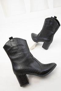 Black Crocodile Boots, BLACK, large image number 5
