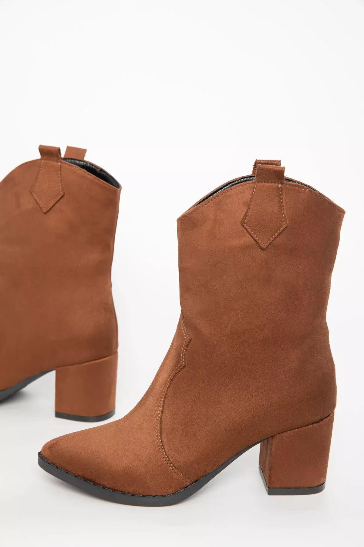 Brown Crocodile Boots, C101_4460, large image number 0