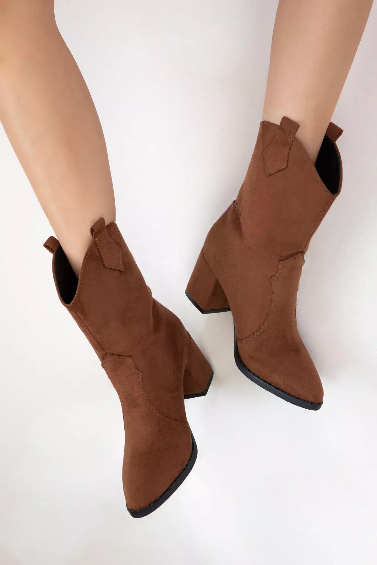 Brown Crocodile Boots, C101_4460, large image number 3