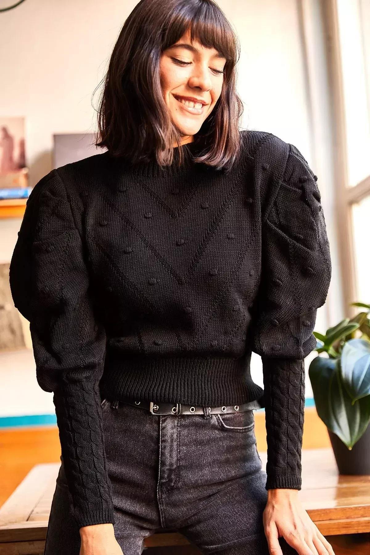 Black Textured Cropped Sweater, BLACK, large image number 0