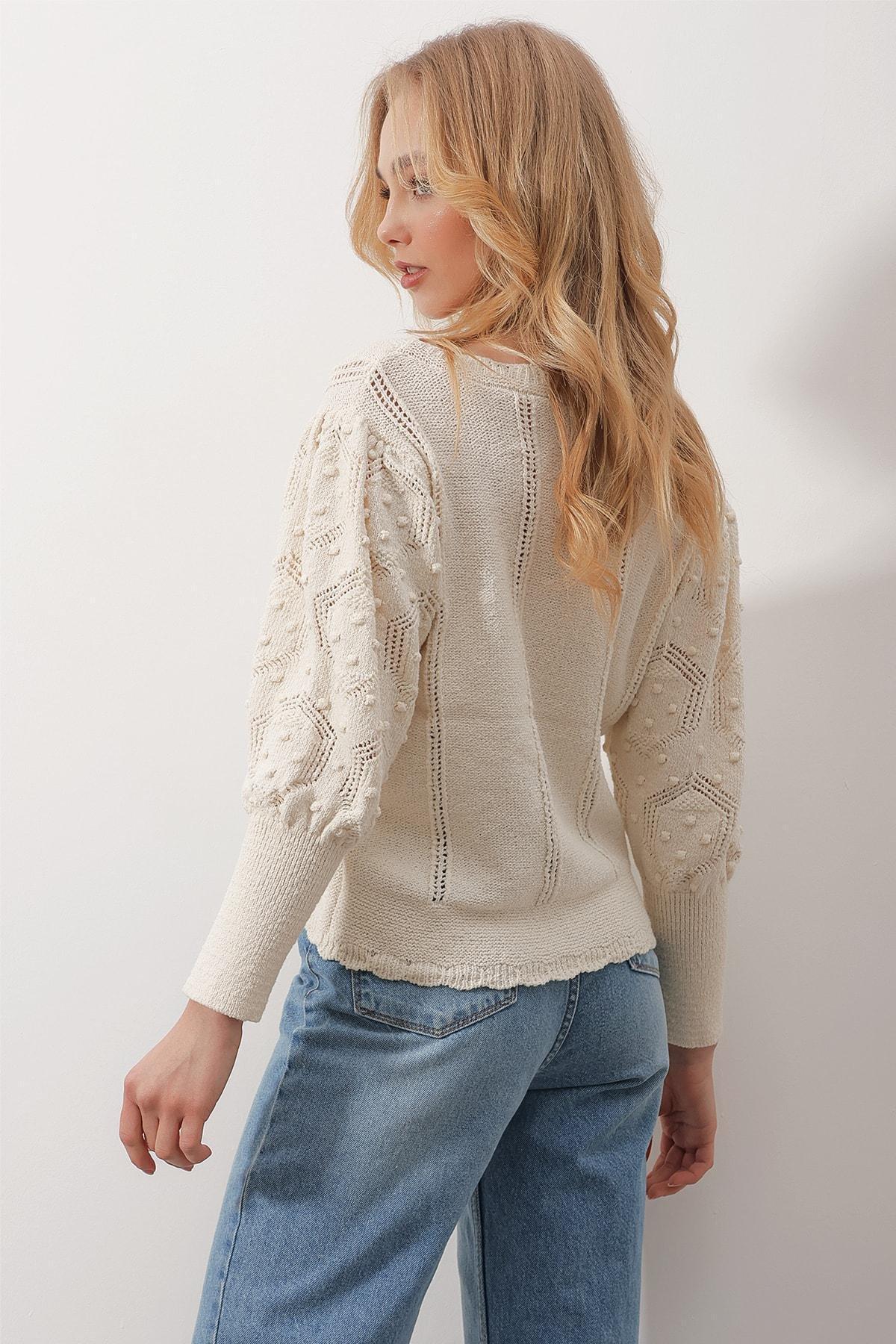 Beige Embroidered Balloon Sleeve Sweater, , large image number 3