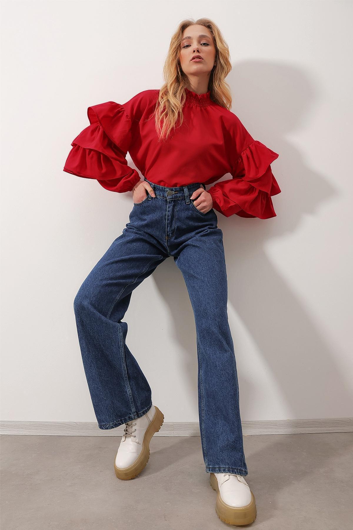 Alacati - Red High-Neck Ruffle Sleeve Blouse