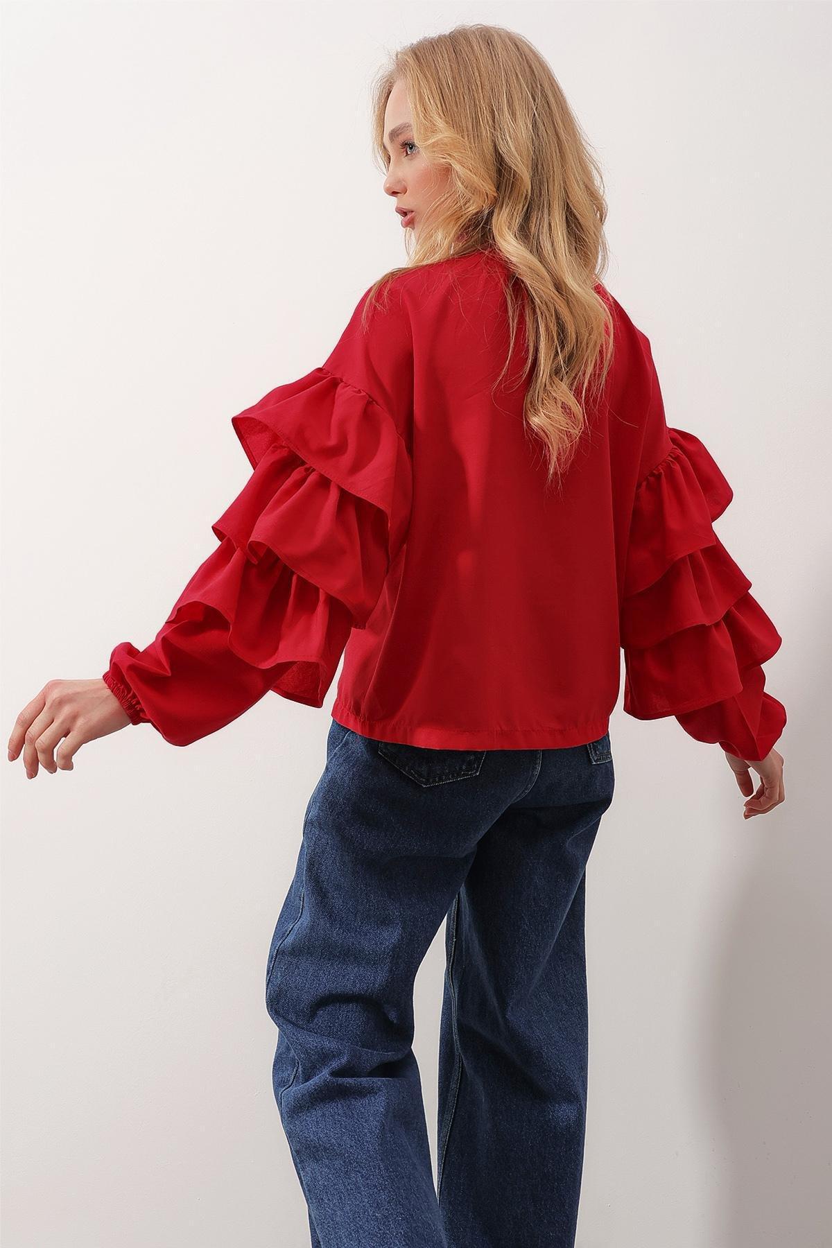 Alacati - Red High-Neck Ruffle Sleeve Blouse