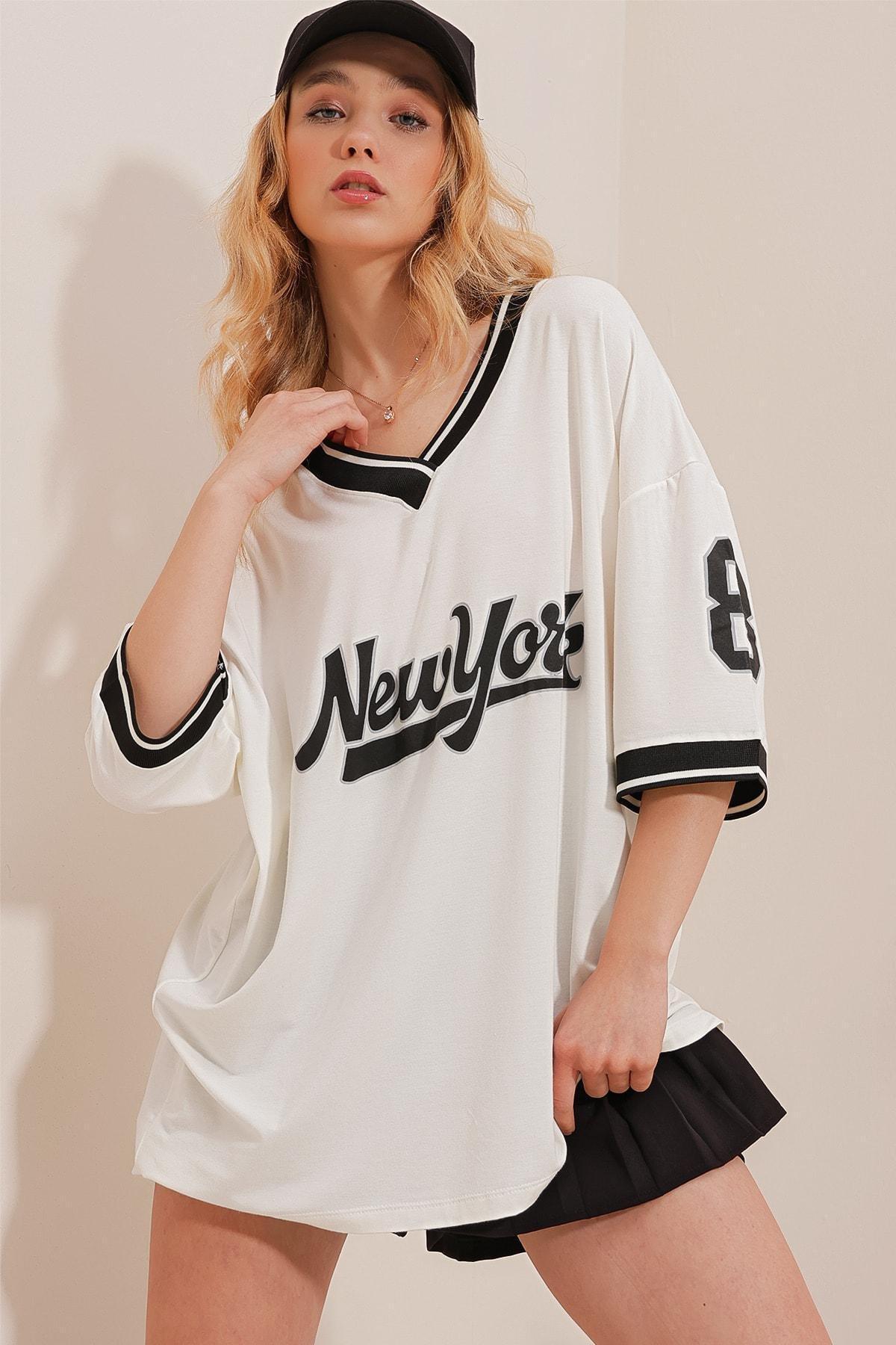 تيشيرت بقصة فضفاضة مزين بطبعة، أبيض, White, large image number 3