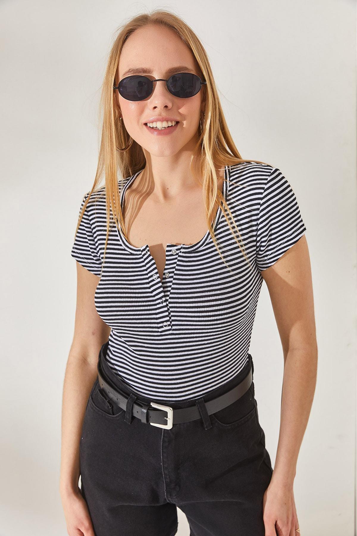 Black Buttoned Fitted Blouse, , large image number 1