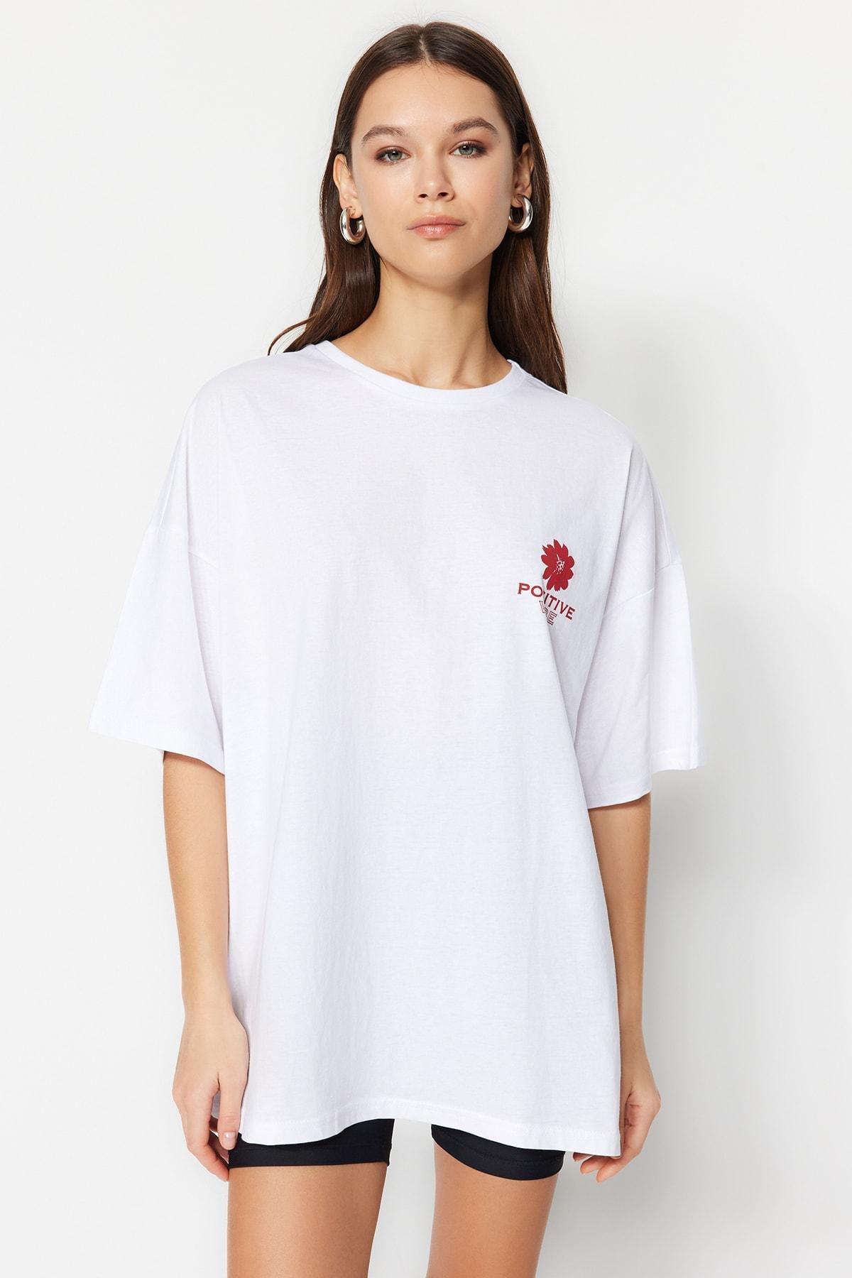 Trendyol - Red Floral Oversize T-Shirt