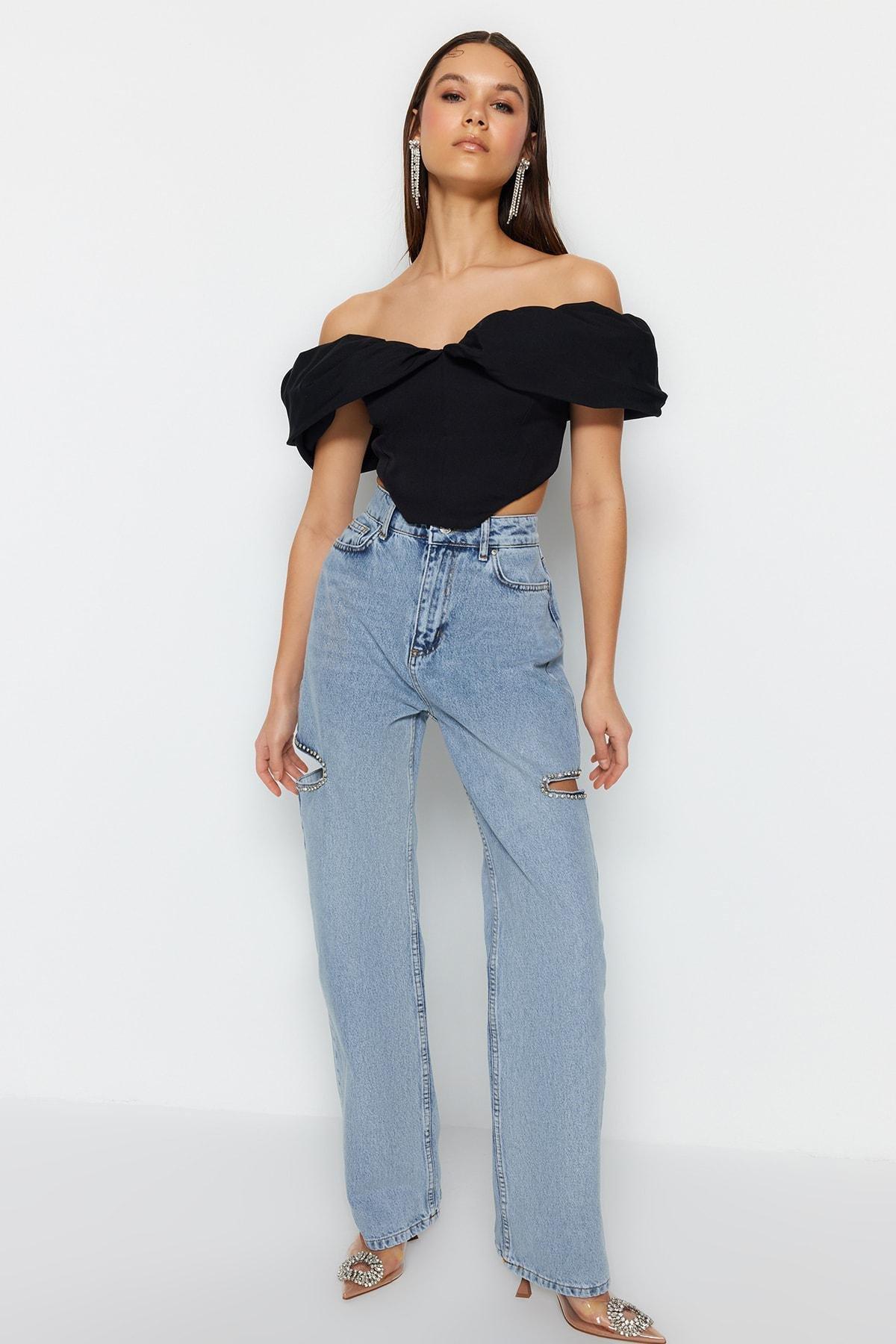 Black Fitted Carmen Collar Crop Top, , large image number 2