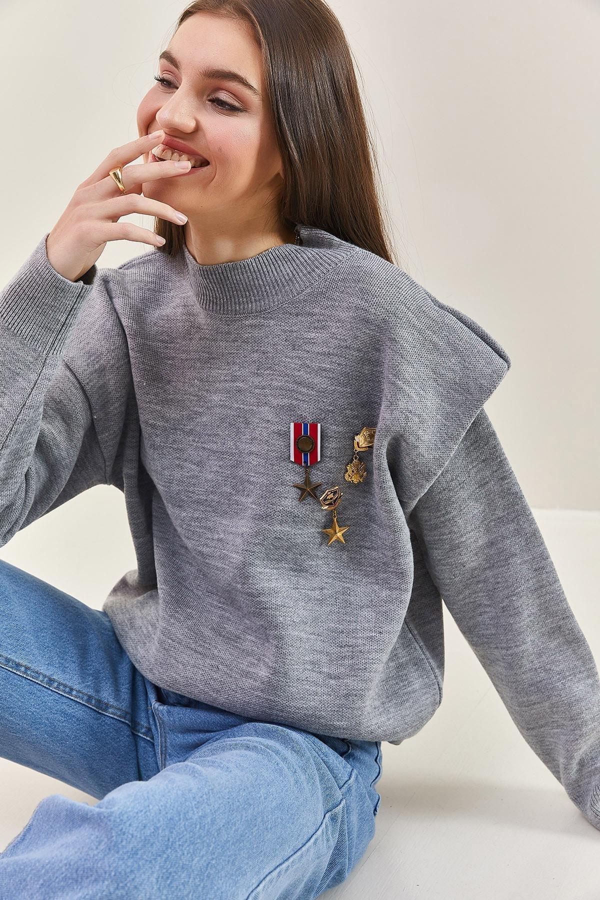 Grey Brooch Shoulder Detailed Sweater, C101_1653, large image number 1