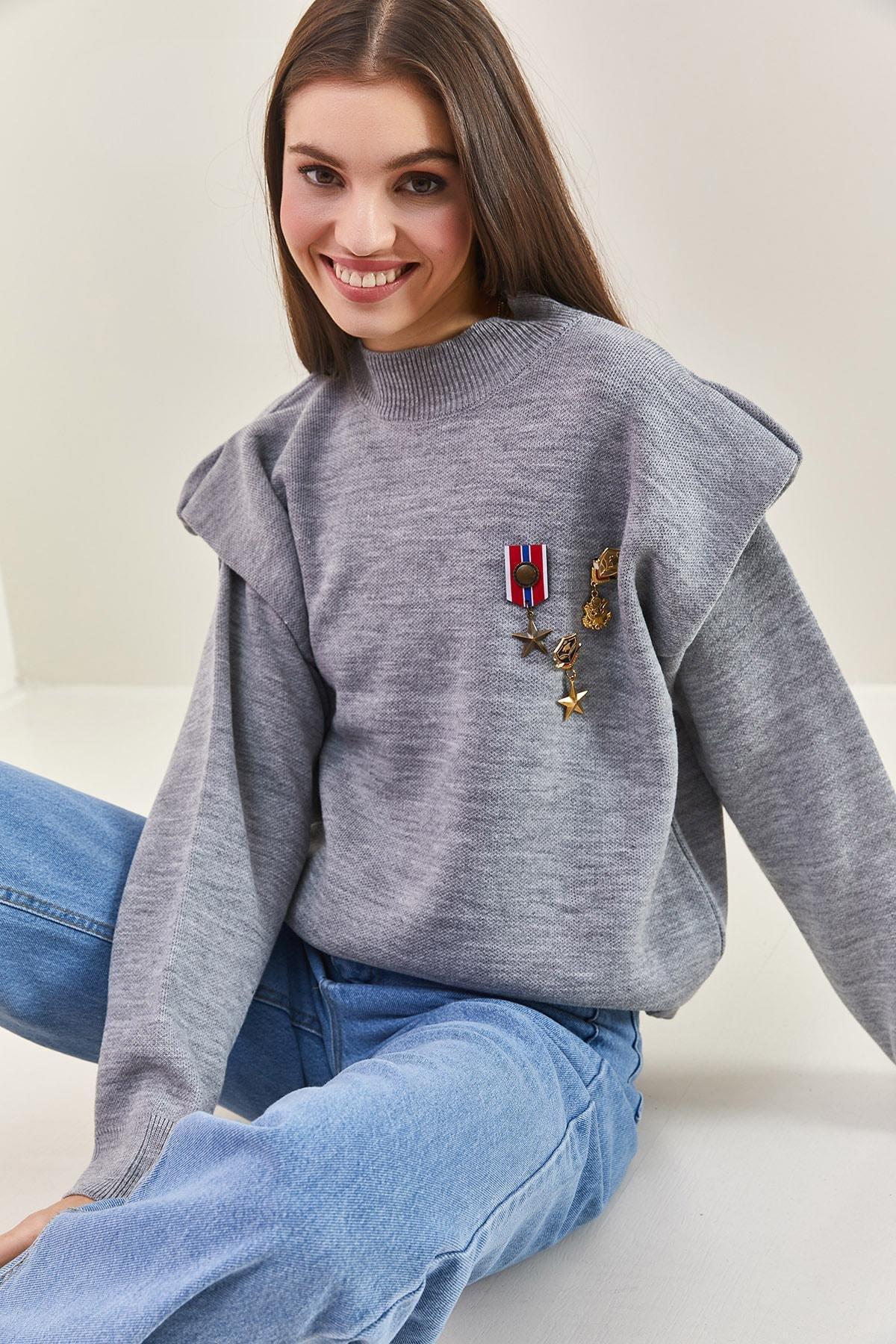Grey Brooch Shoulder Detailed Sweater, C101_1653, large image number 2