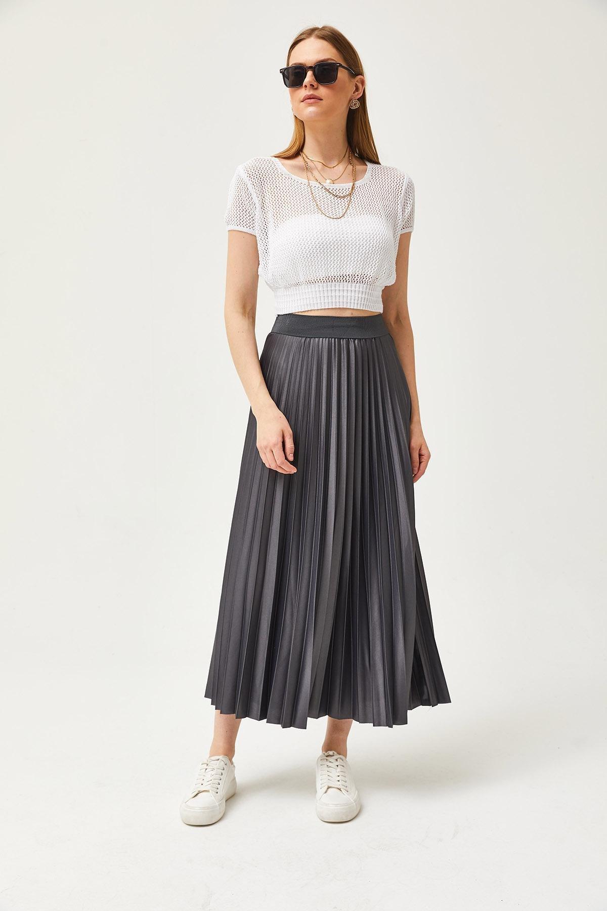 Grey Leather Look Pleat A-Line Skirt, , large image number 3