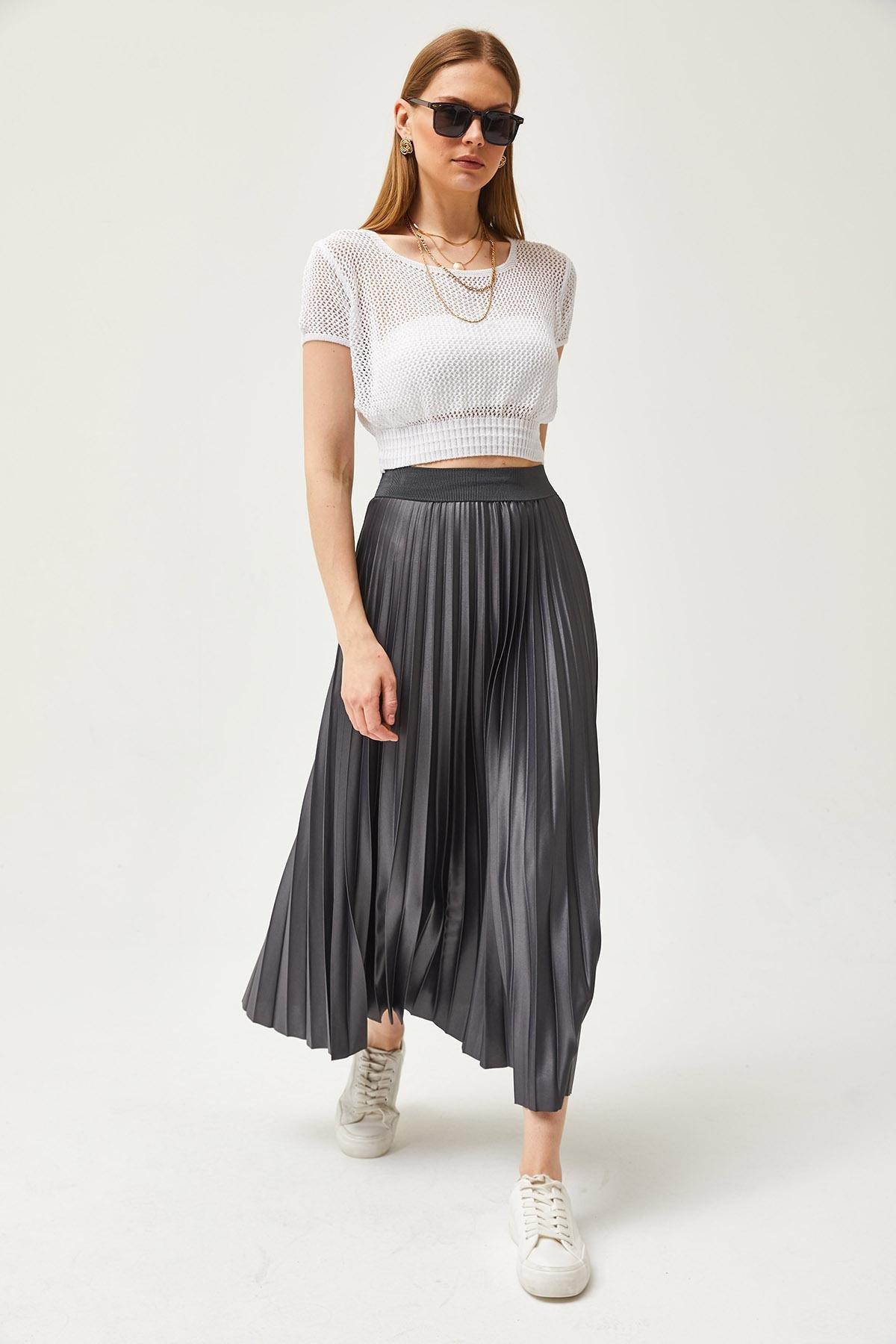 Grey Leather Look Pleat A-Line Skirt, , large image number 4