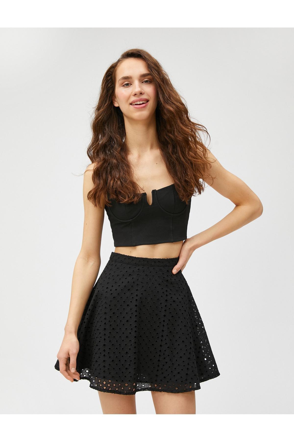 Black Scalloped Lined Mini Skirt, , large image number 0