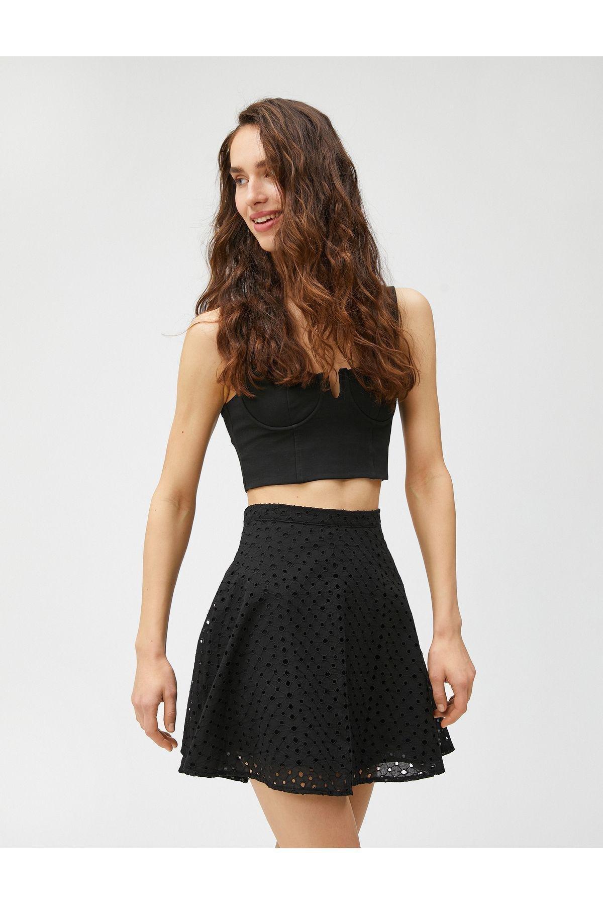 Black Scalloped Lined Mini Skirt, , large image number 2