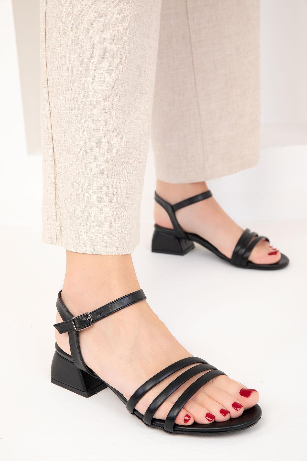 Black Crossover Straps Heeled Sandals, , large image number 2