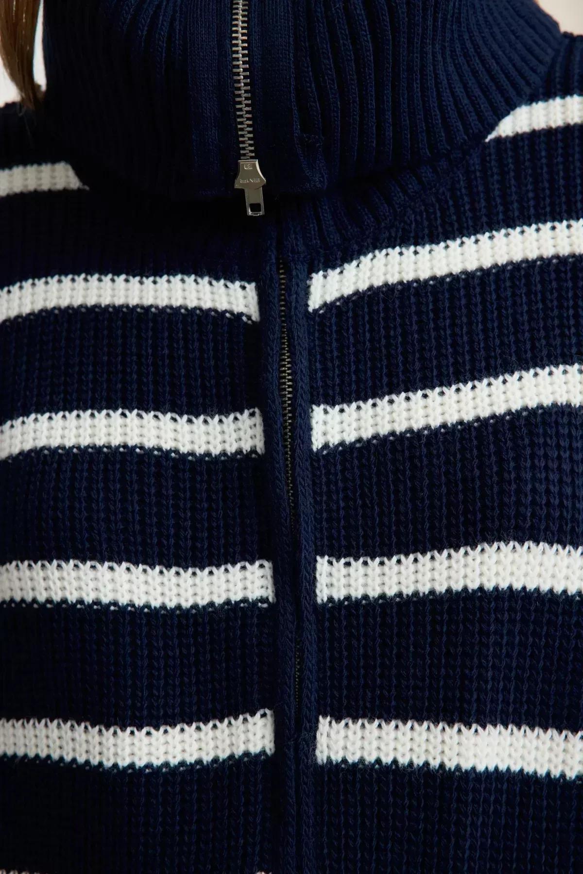 Navy Wide Cut Collared Zippered Knitted Cardigan, C101_4136, large image number 3