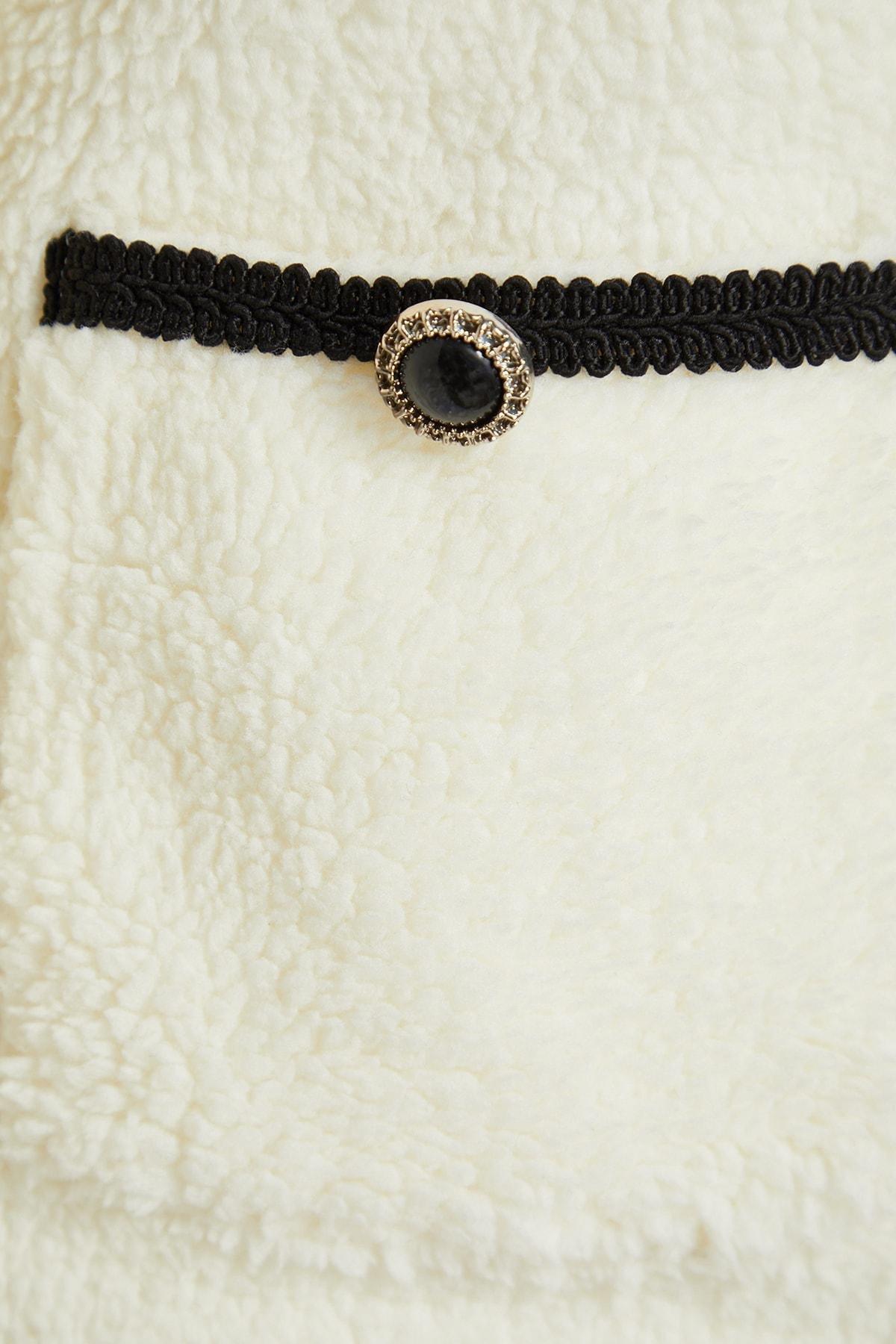 Trendyol - Ecru Pocket Detailed Plush Jacket