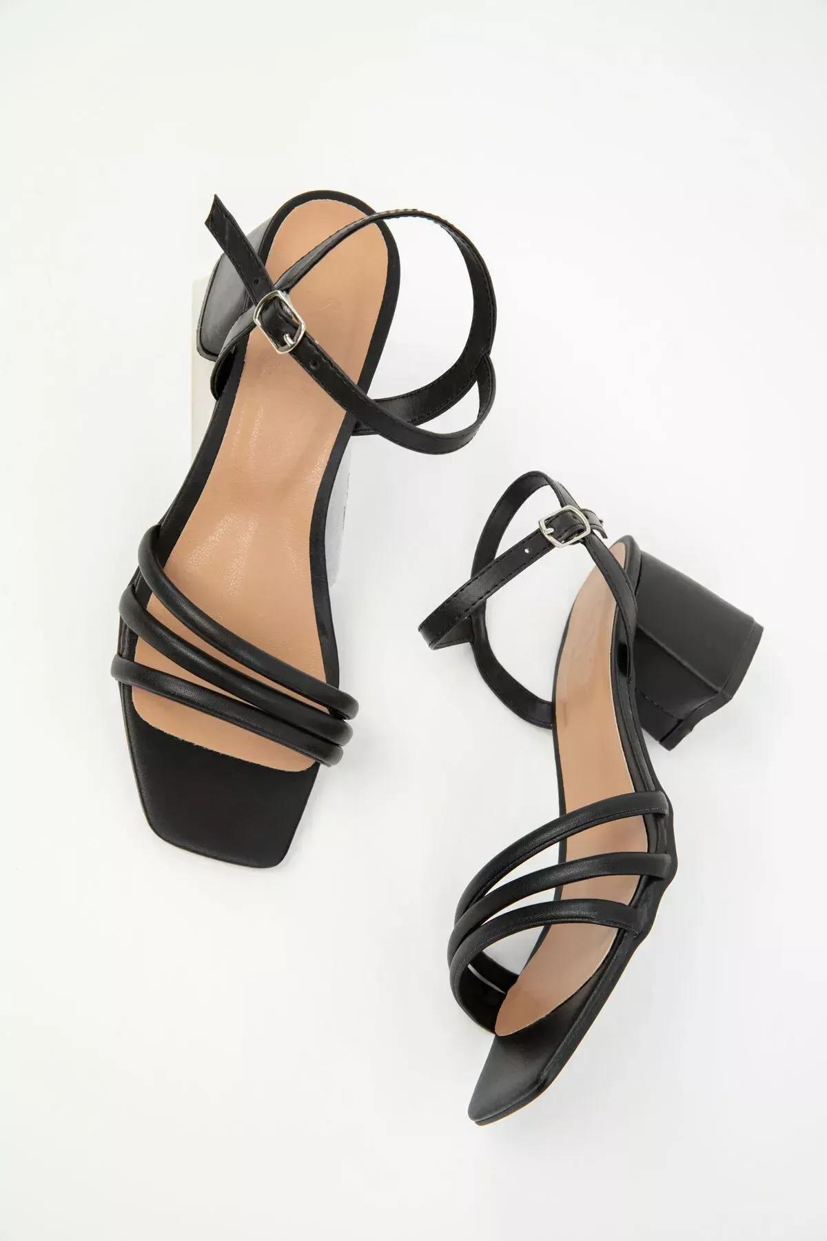Black Classic Strap Heels, BLACK, large image number 3