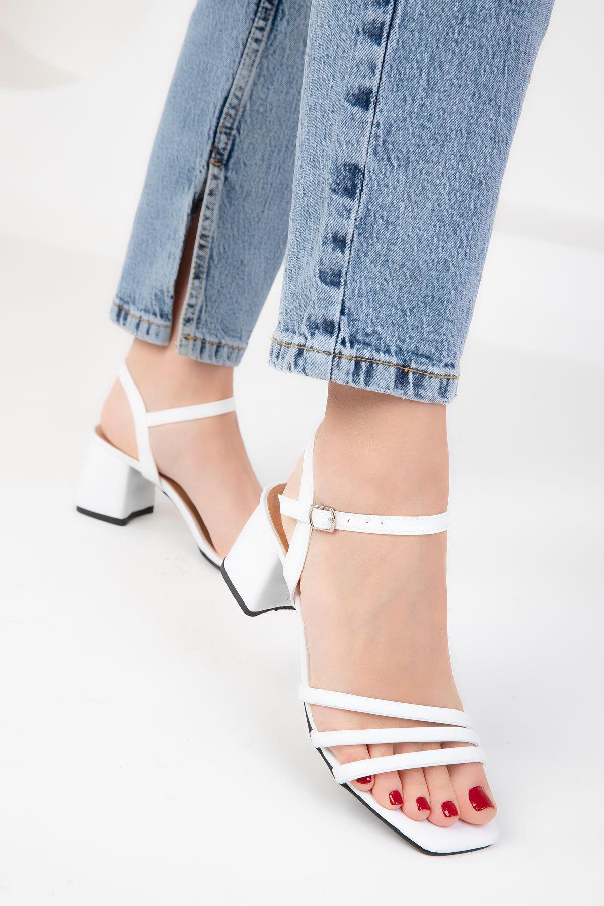 White Classic Heeled Shoes, , large image number 2