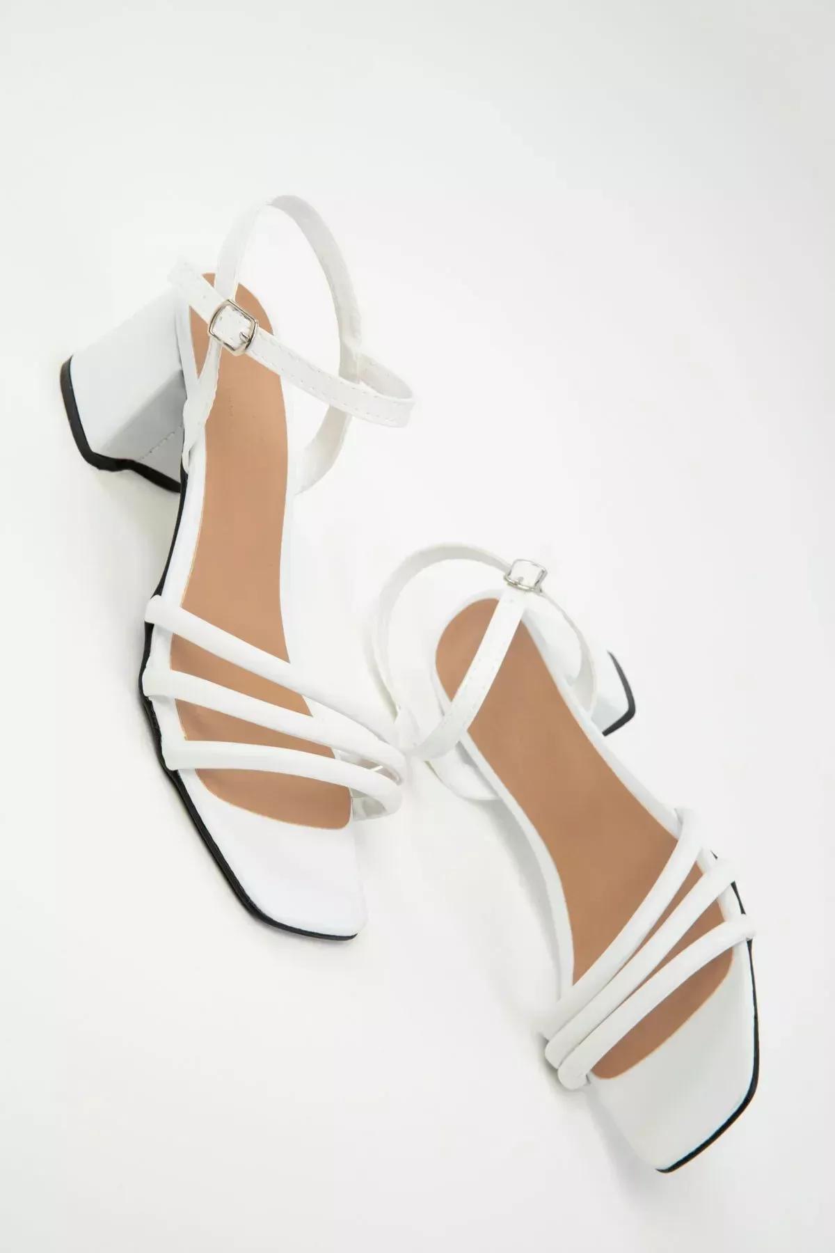 White Classic Heeled Shoes, White, large image number 3