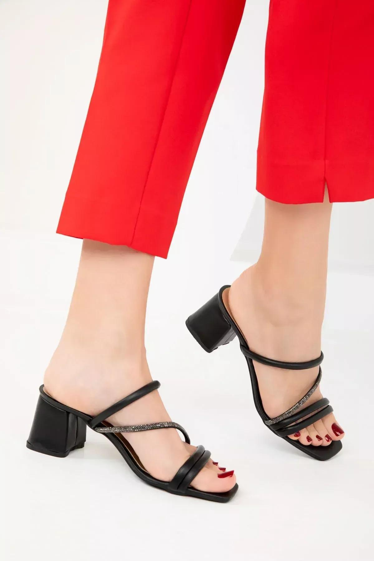 Black Classic Heeled Shoes, BLACK, large image number 4