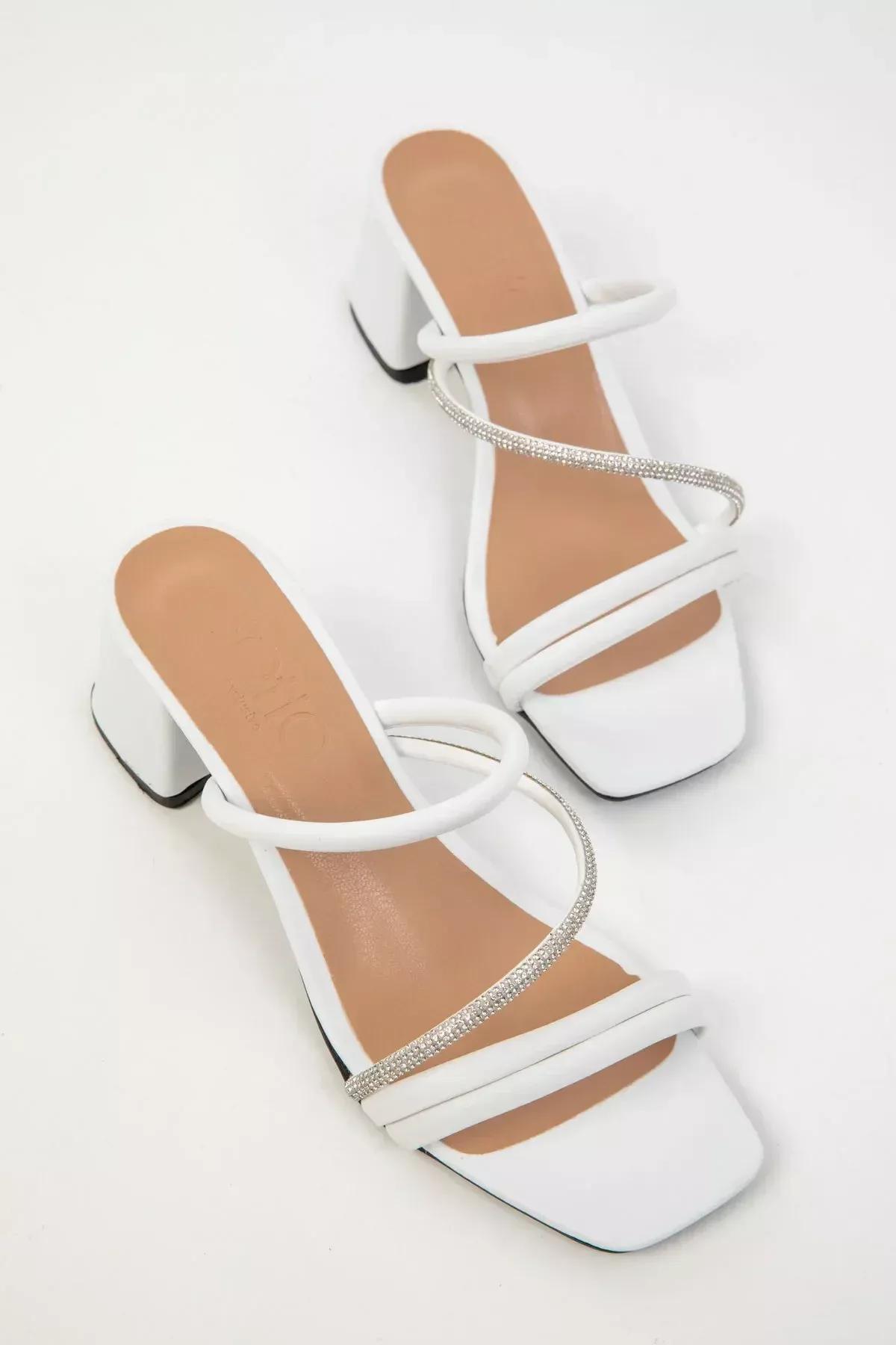 White Classic Heeled Shoes, White, large image number 5