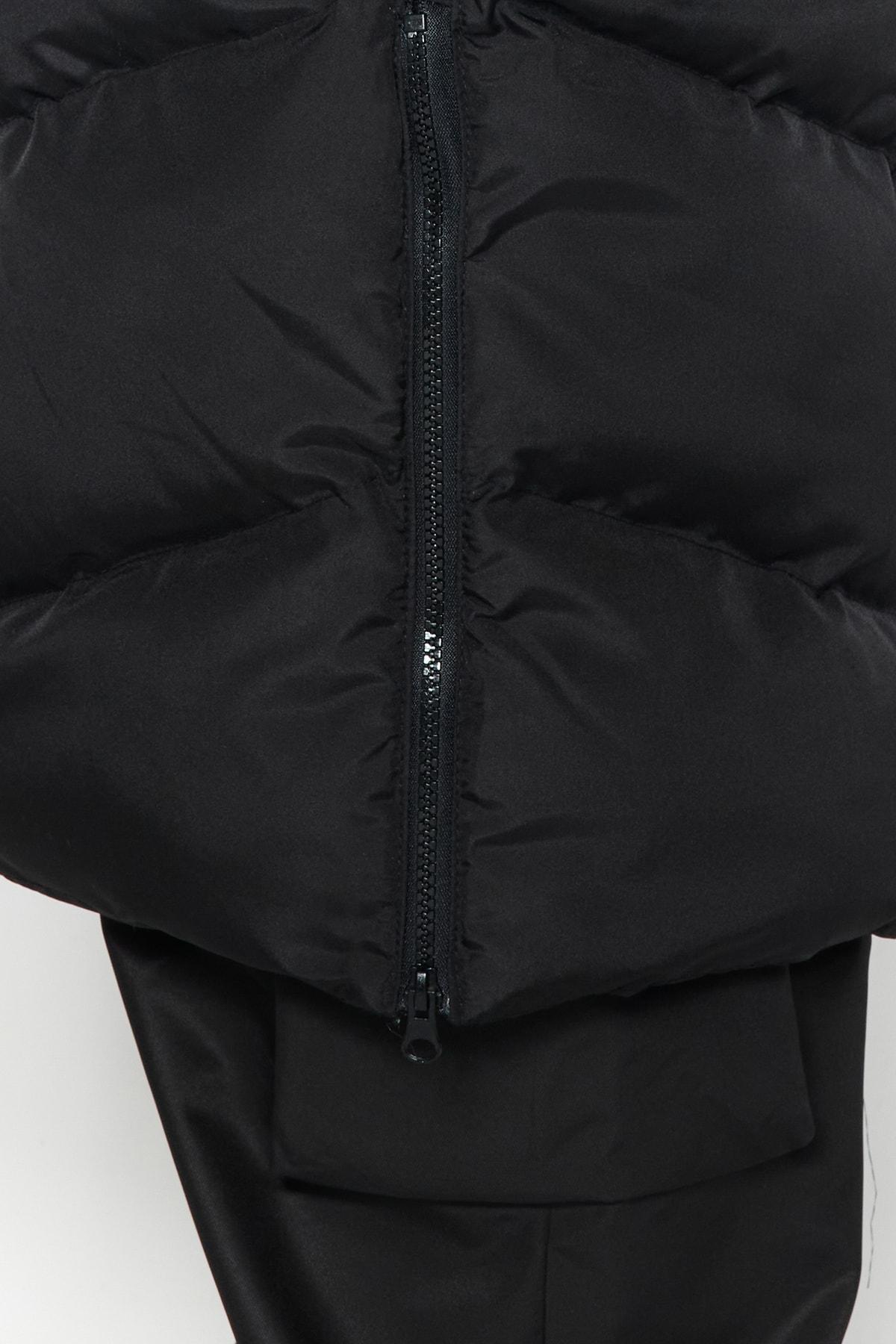 Black Puffer Jacket, , large image number 4