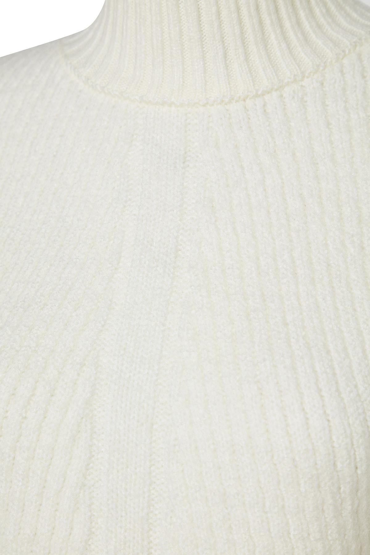 Cream Standing Collared Sweater, , large image number 6