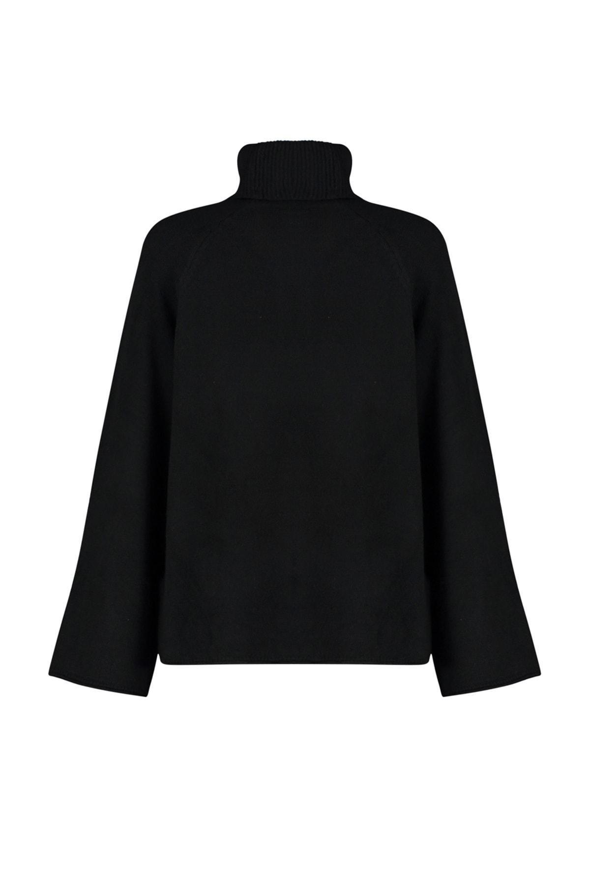Black Turtleneck Oversize Sweater, , large image number 6