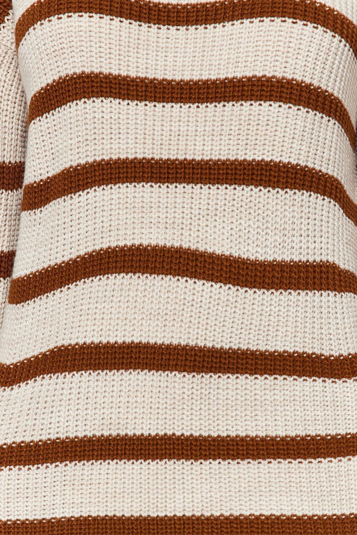 Beige Relaxed Sweater, , large image number 4
