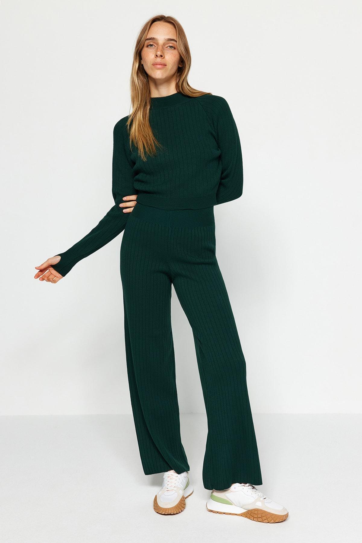Green Crop Knitwear Co-Ord Set, , large image number 0