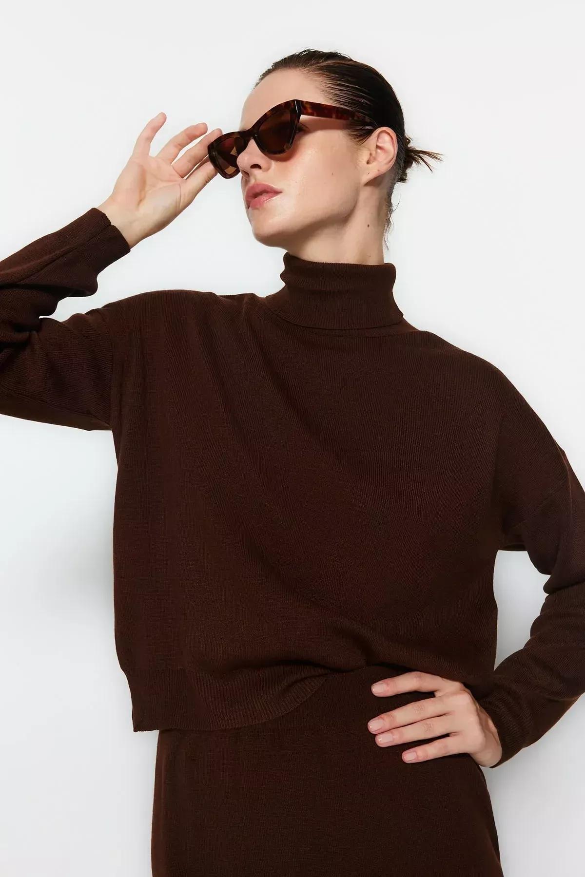 Brown Turtleneck Knitted Co-Ord Ser, Brown, large image number 3