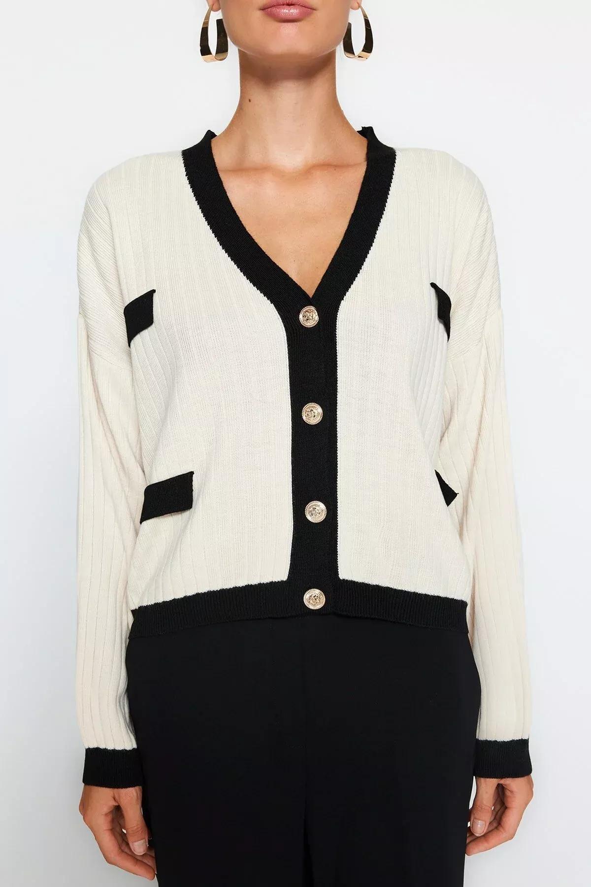 White Buttoned Knitted Cardigan, STONE, large image number 3