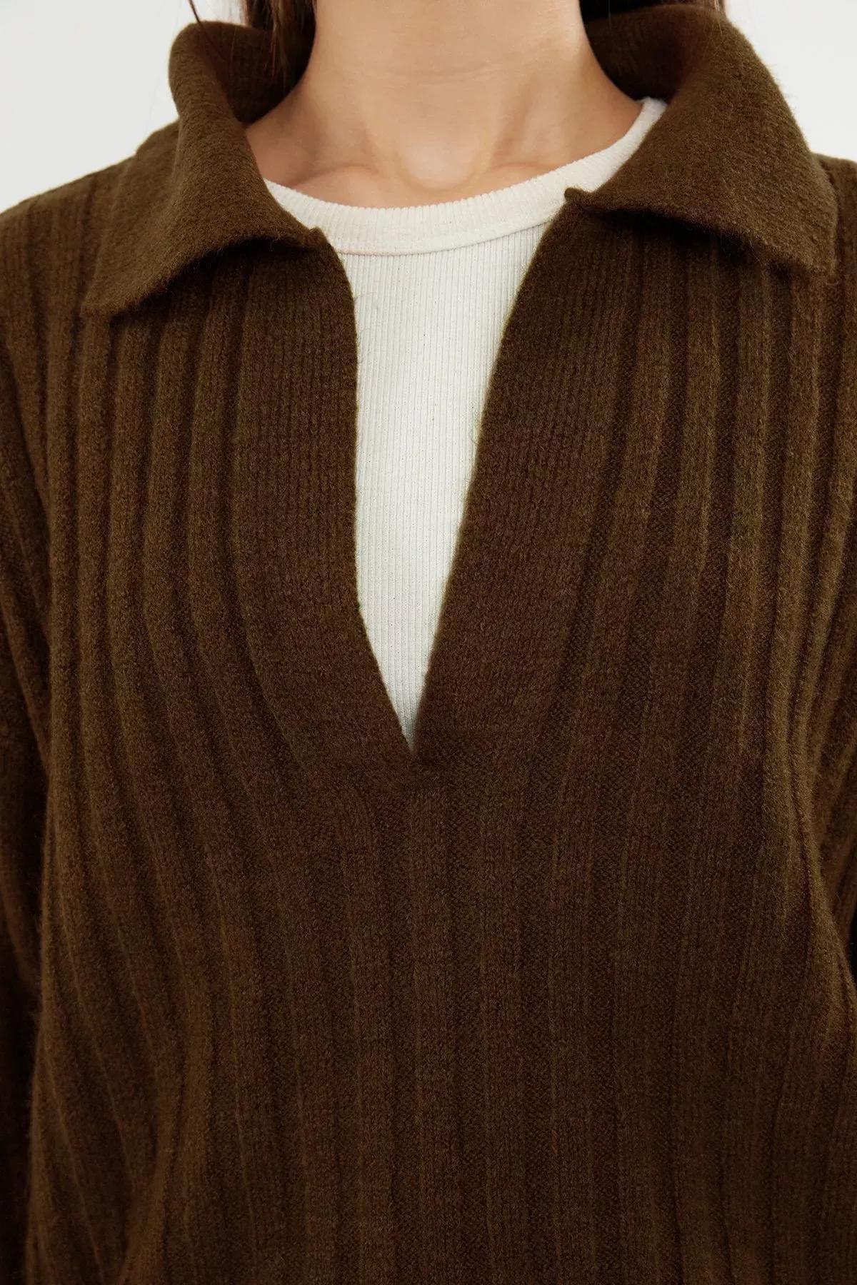 Brown Polo Neck Soft Knit Sweater, , large image number 3
