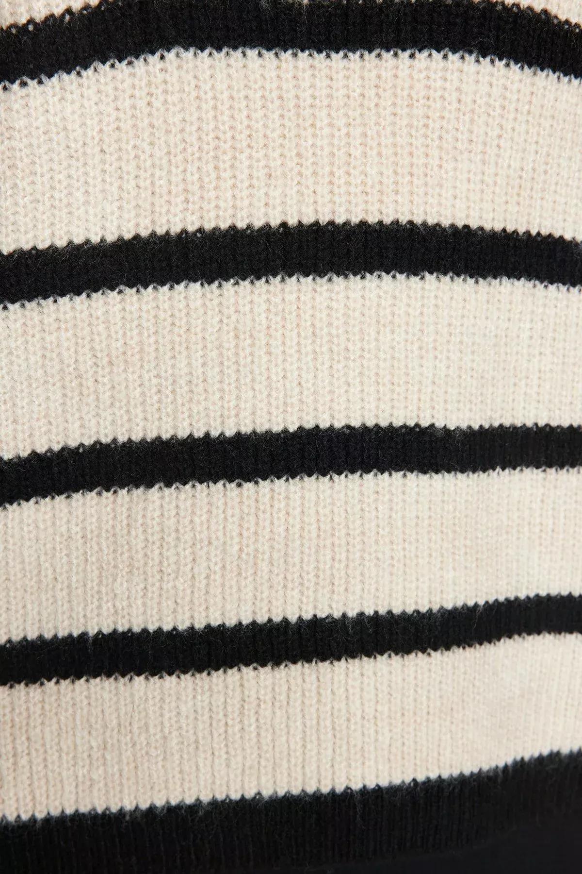 Beige Striped Sweater, Rock, large image number 4