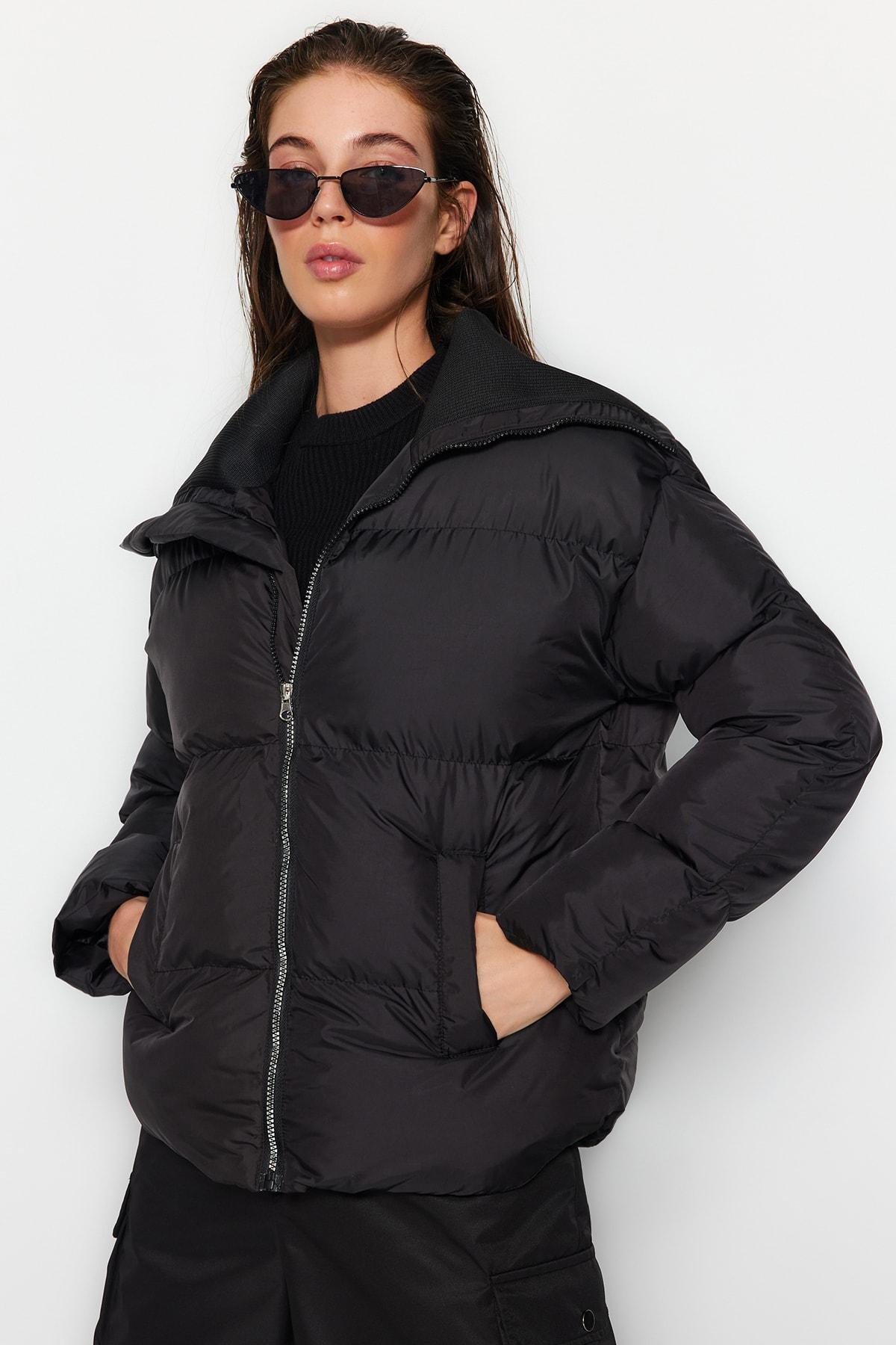 Black Pillow Neck Cropped Puffer Jacket