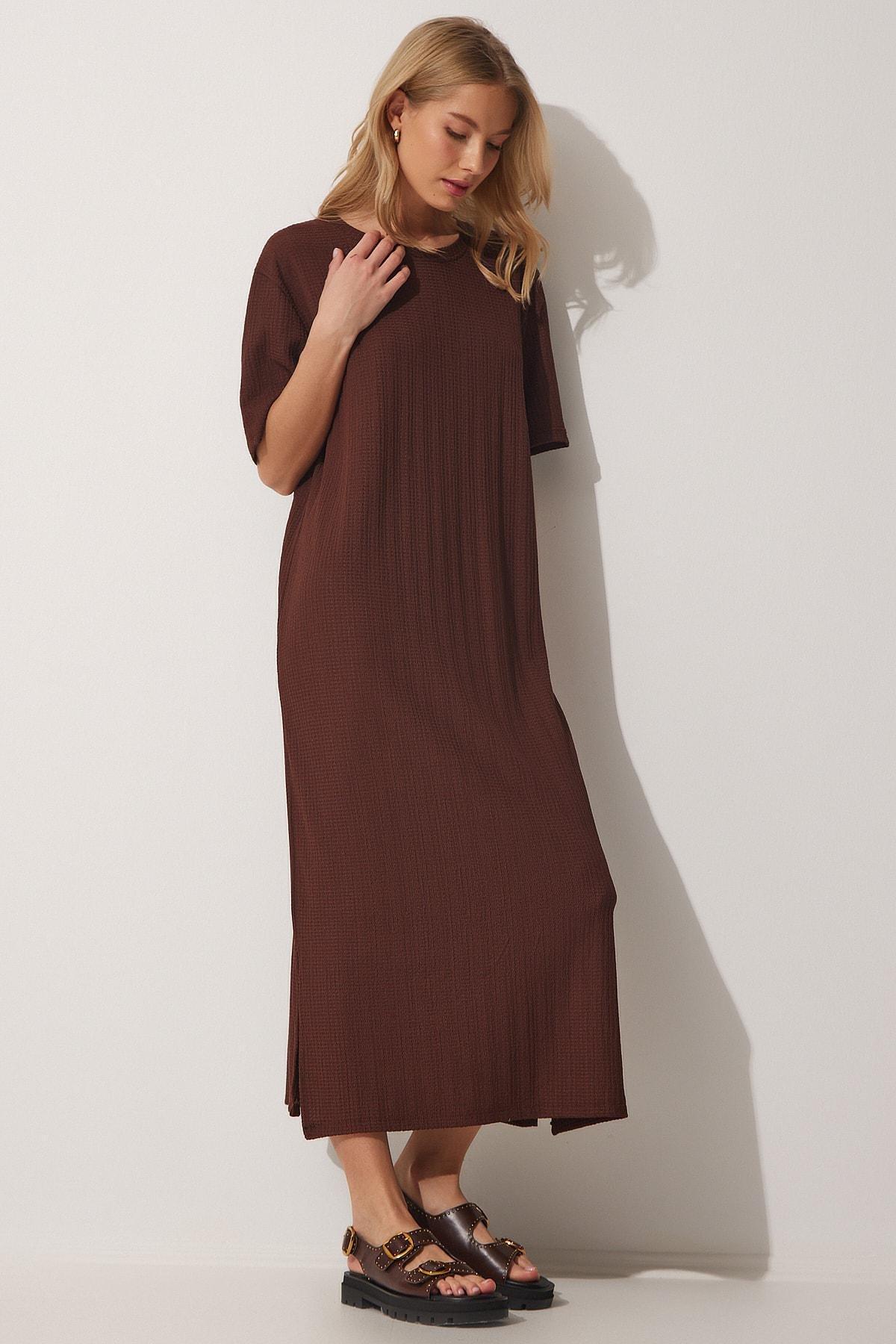 Crew Neck Ribbed Shift Maxi Dress, Brown, large image number 0