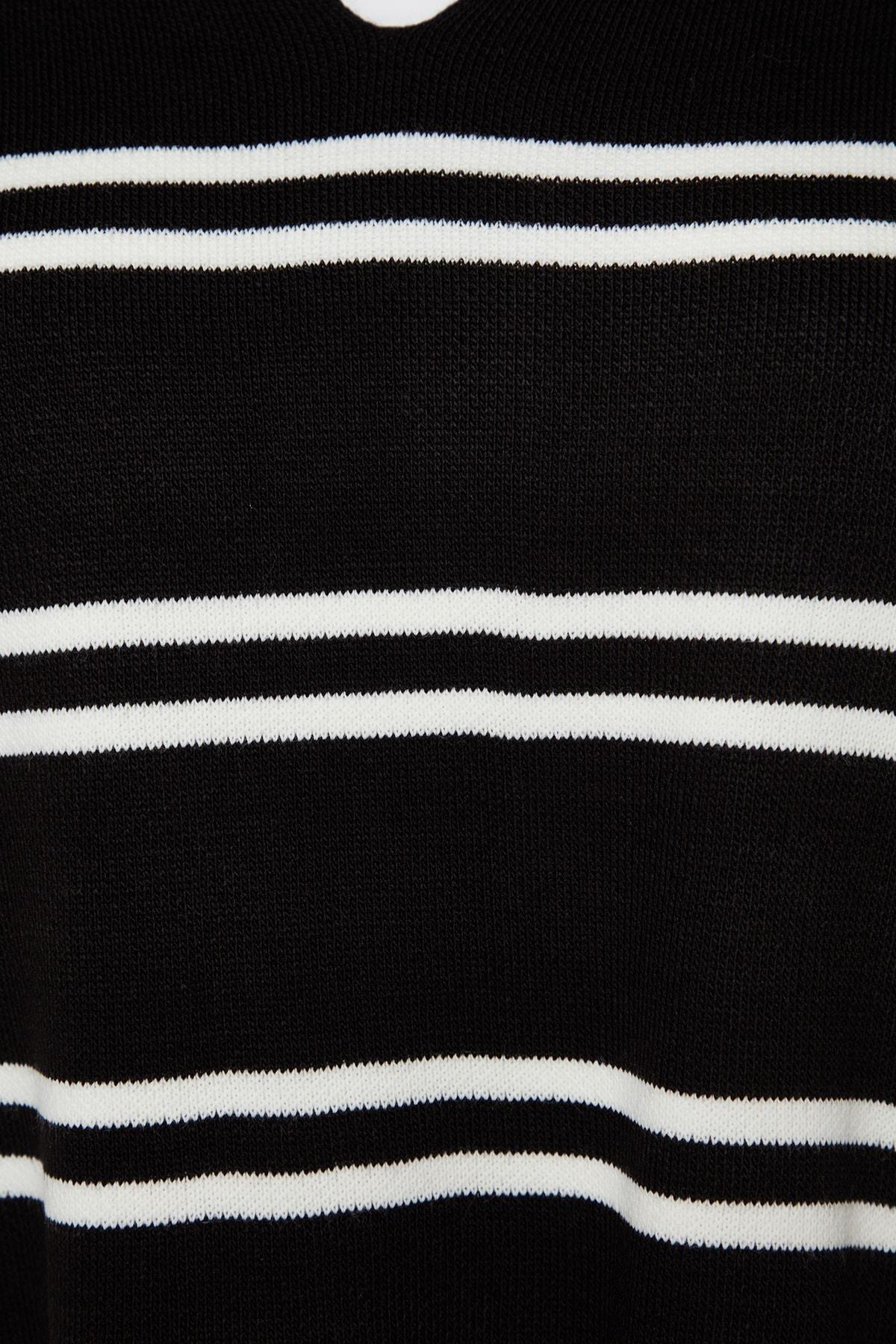Black Striped Plus Size Sweater, , large image number 7