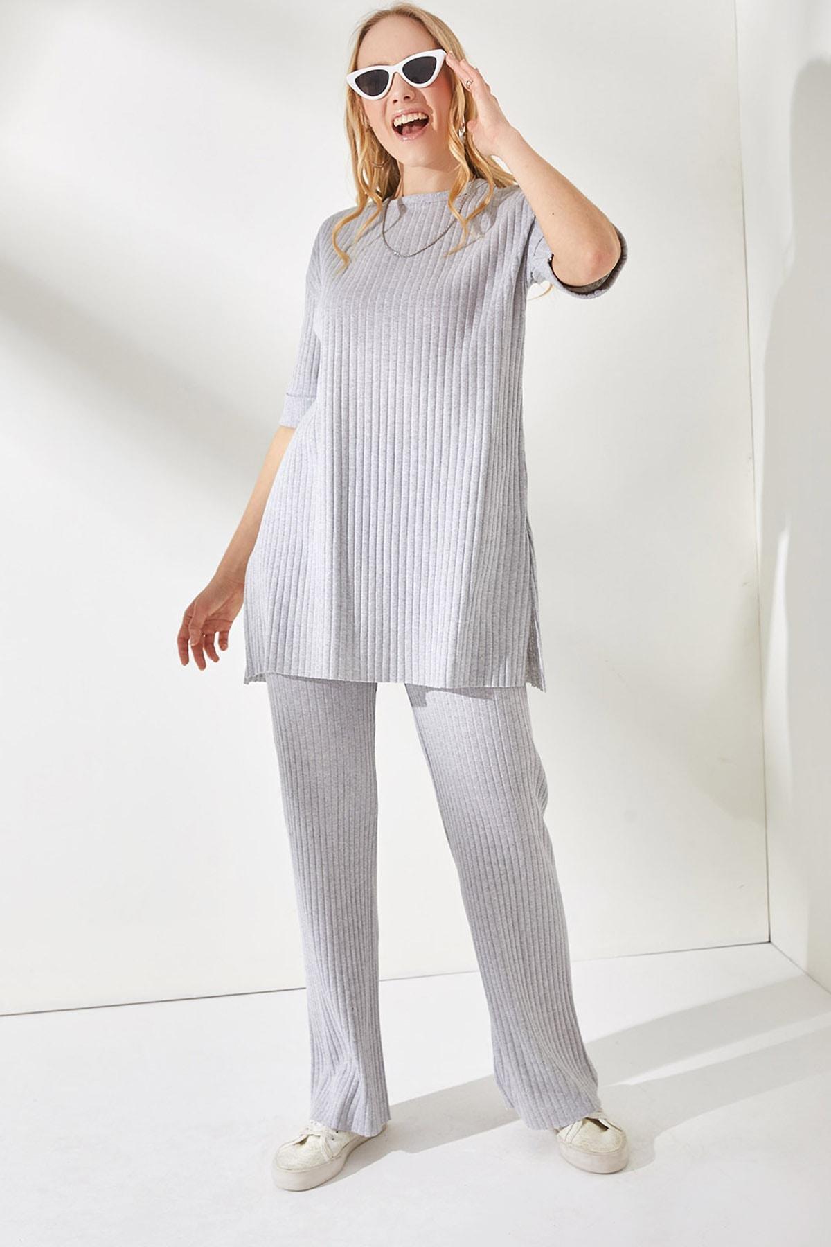 طقم بقصة مريحة، رمادي, LIGHT GREY, large image number 0