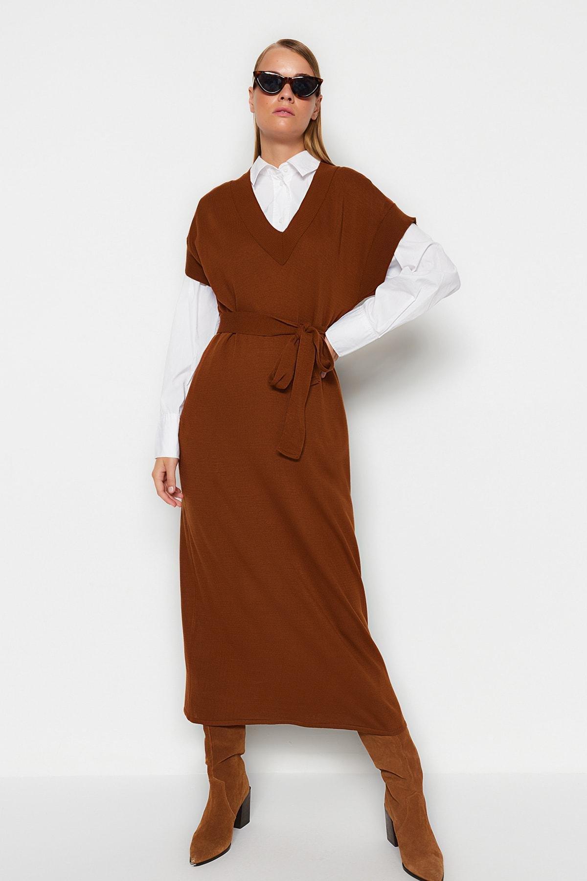 Brown V-Neck Belted Dress, , medium