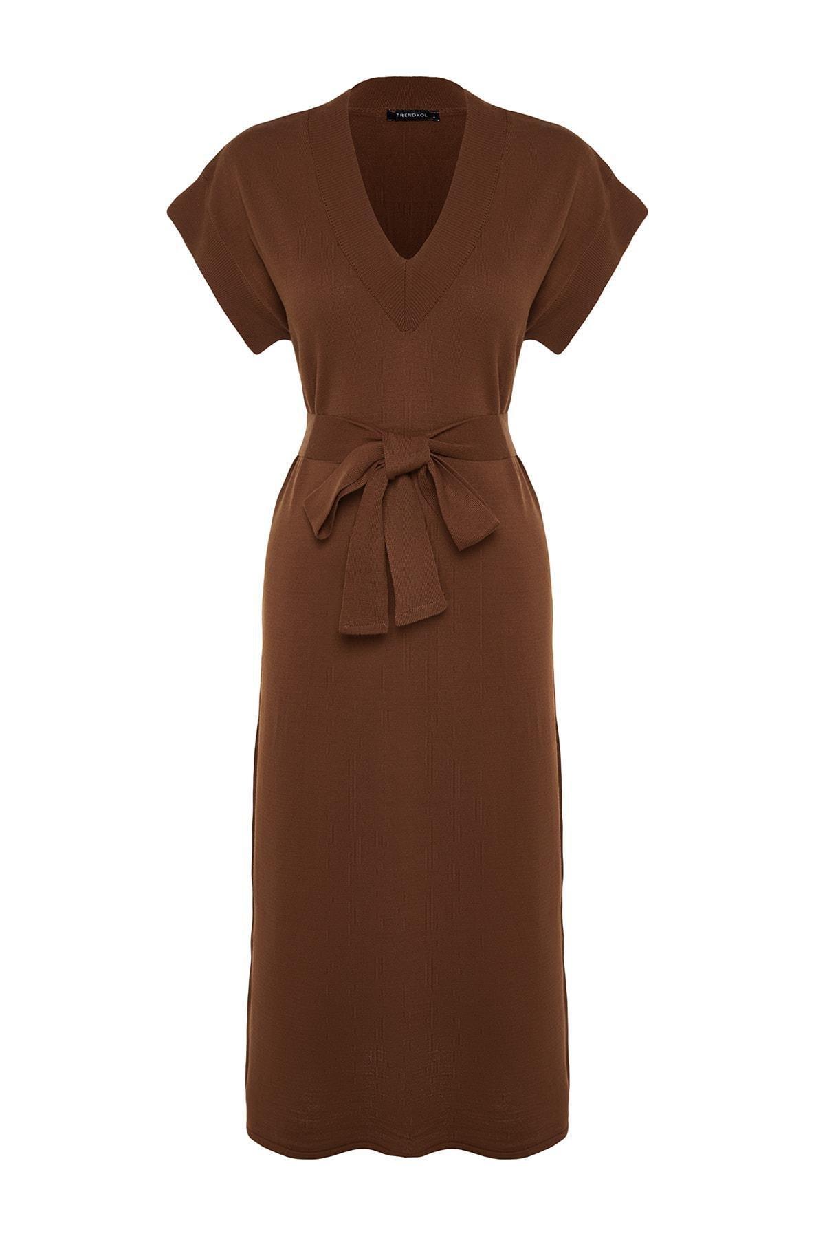 Brown V-Neck Belted Dress, , large image number 5