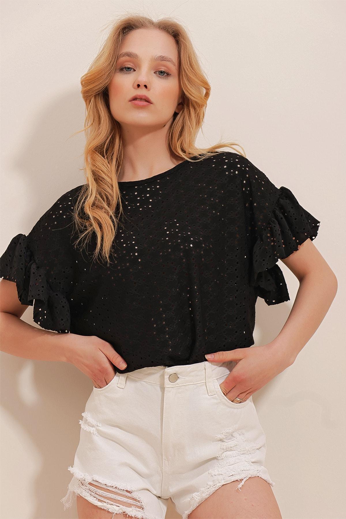 Black Short Sleeve Scalloped Blouse, , large image number 1