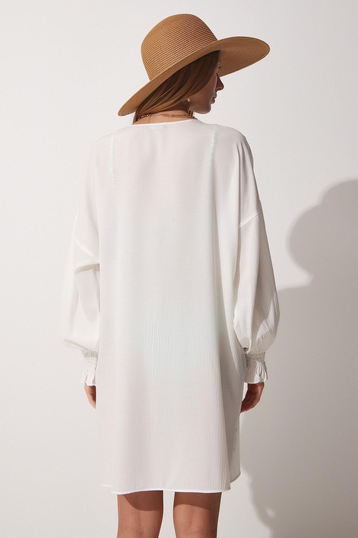 White Double-Breasted Turndown Collar Caftan, , large image number 3