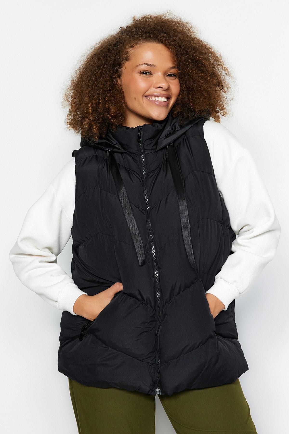 Black Puffer Hooded Plus Size Vest, , large image number 2