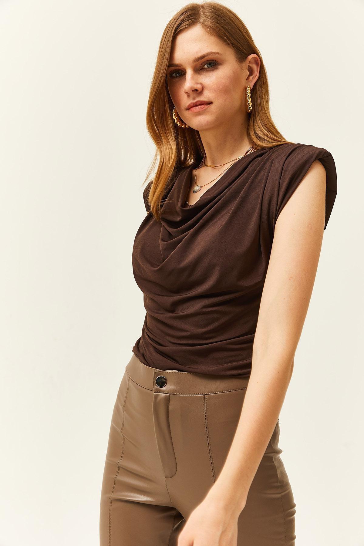 Brown Padded Plunging Collar Flowy Blouse, , large image number 3